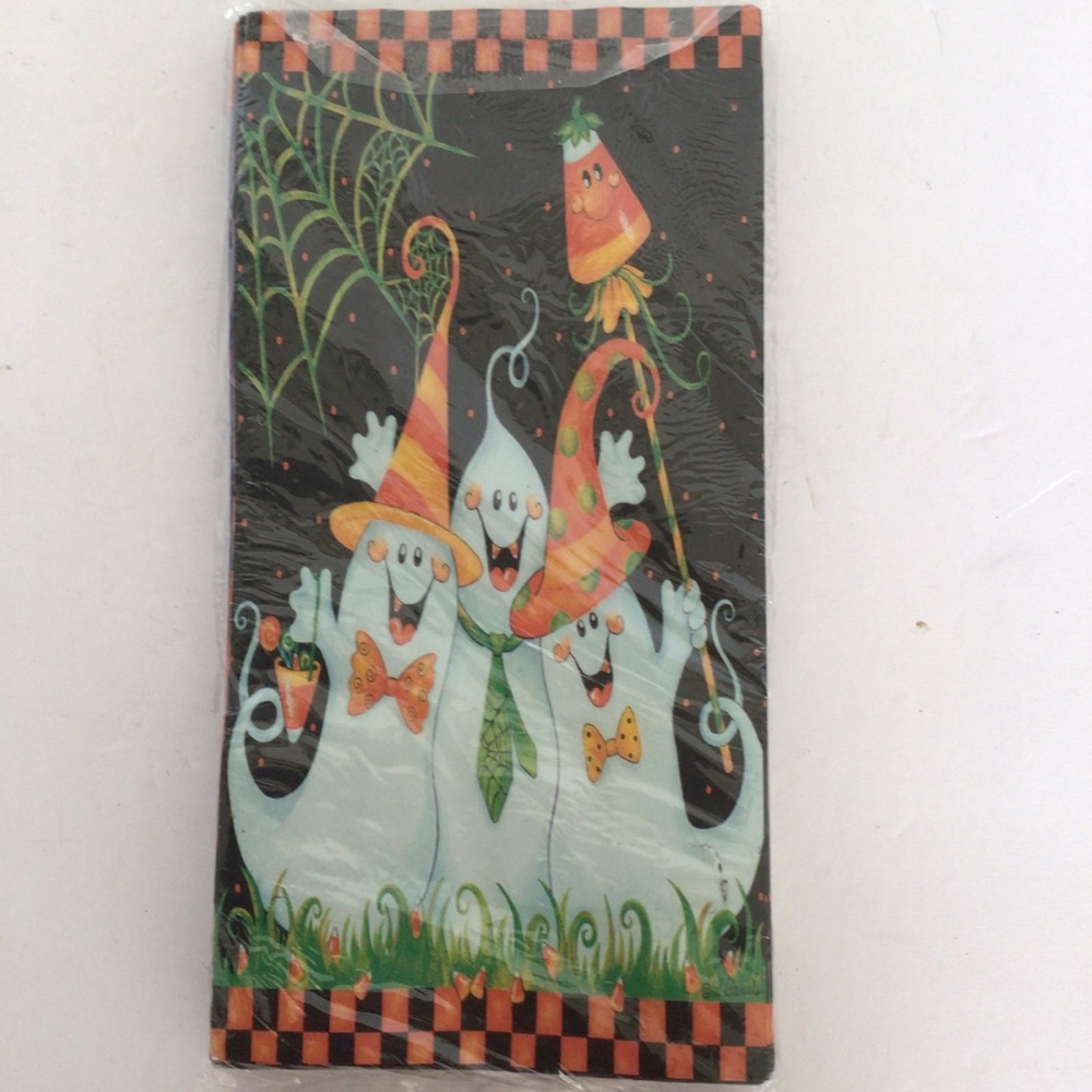 CLEARANCE MAKE OFFER !  
HALLOWEEN GIFT BAGS NWT